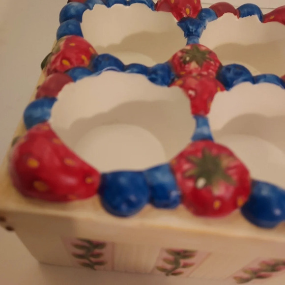 Yankee Candle Company Tealight Holder Strawberry/Berries Basket - Picture 8 of 10